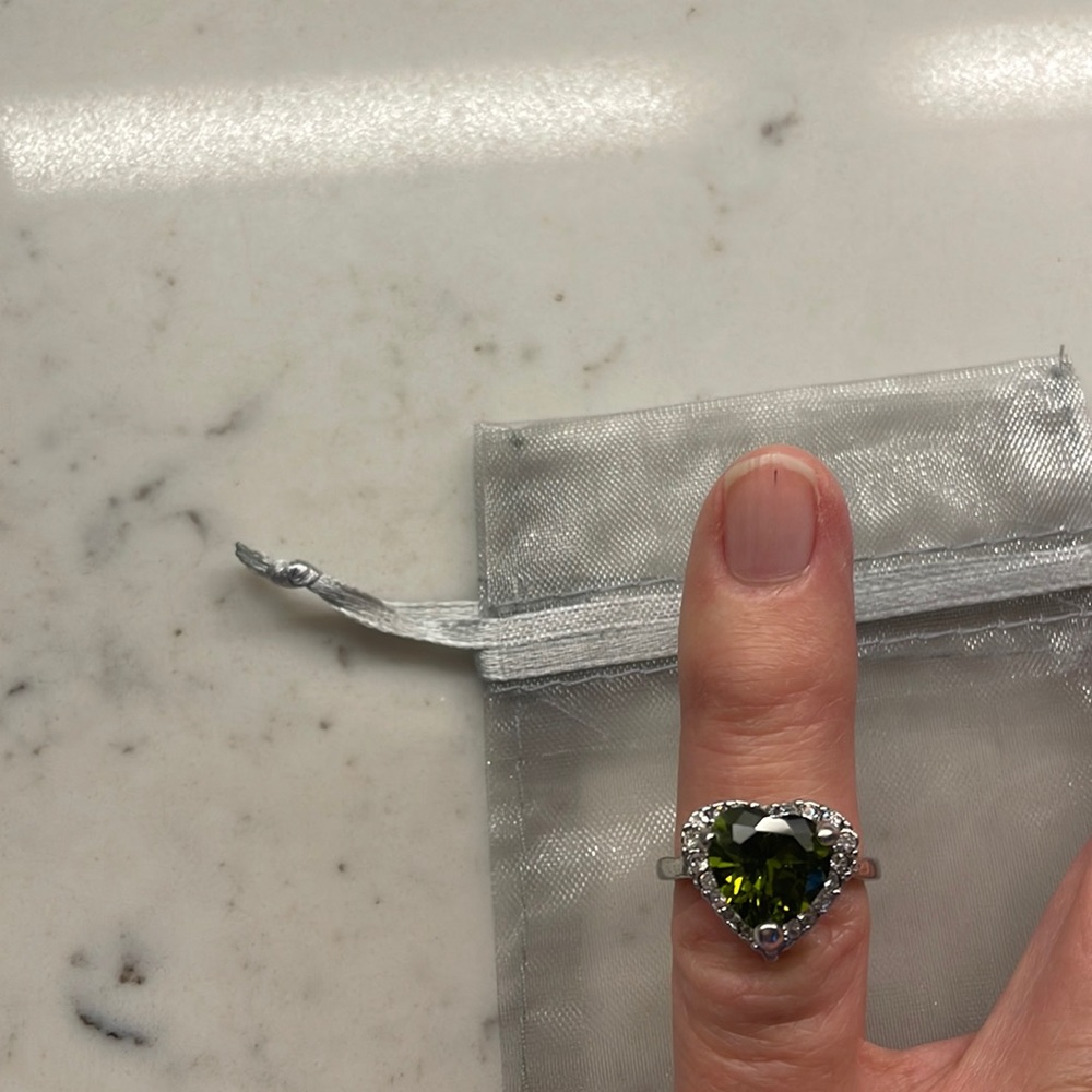 Sweet Heart Crystal ring Size 5.5